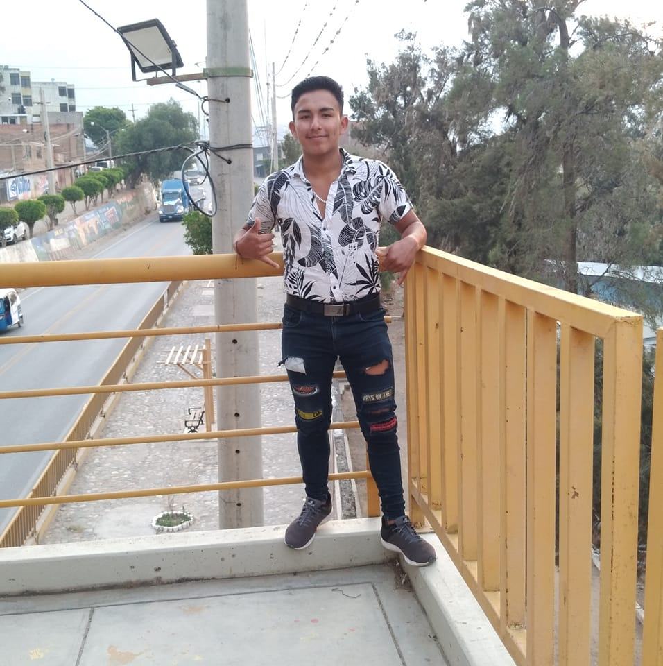 Roberto Rios.Oficial