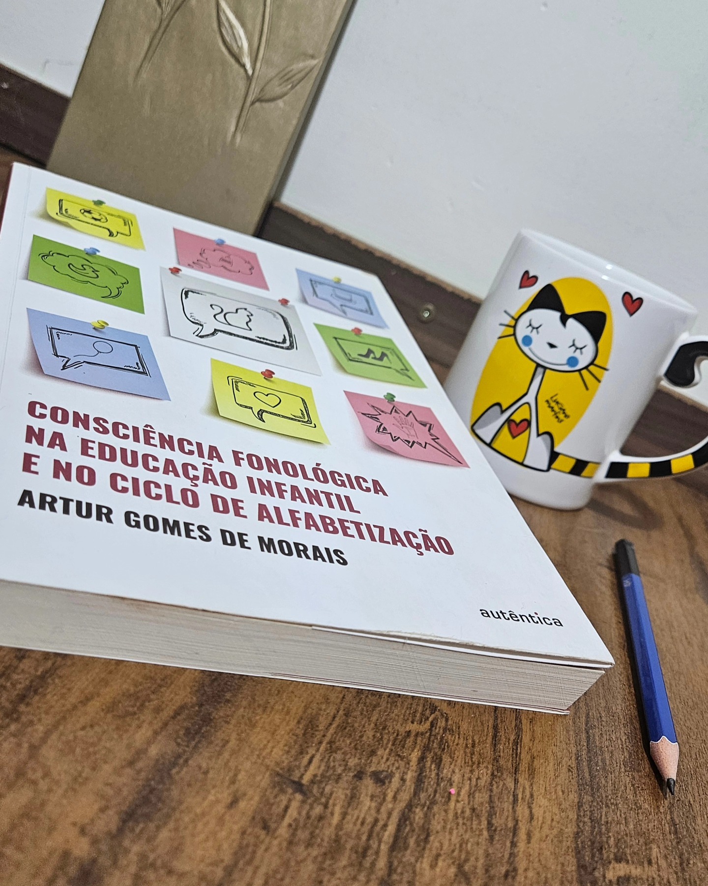 O livro "Consciência Fonológica... - Professora Tati Lozano