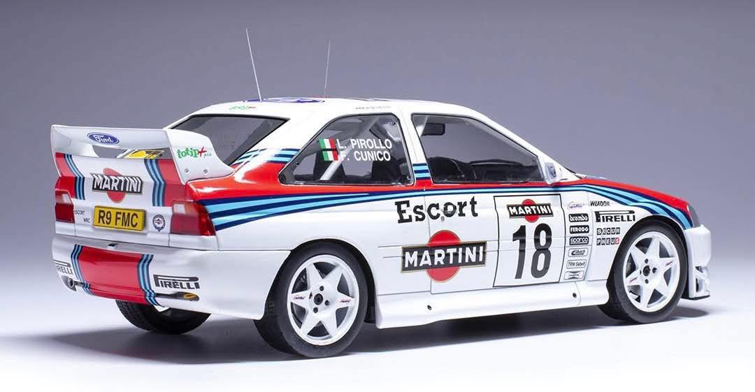 ixo Ford Escort WRC & COROLLA WRC セット 1/18 Ford Escort WRC models by ixo