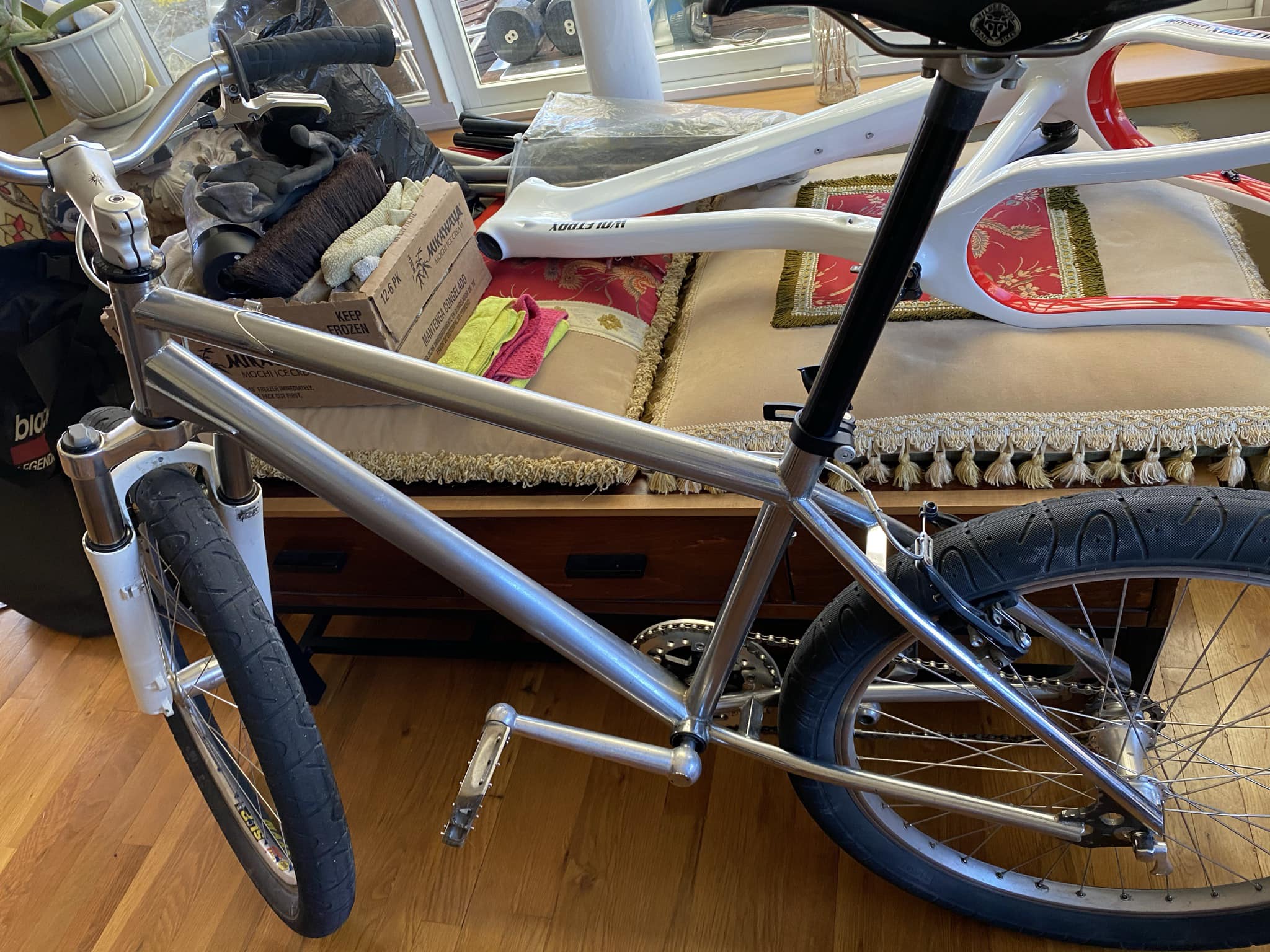 What make is this old school BMX frame with ZX serial number?