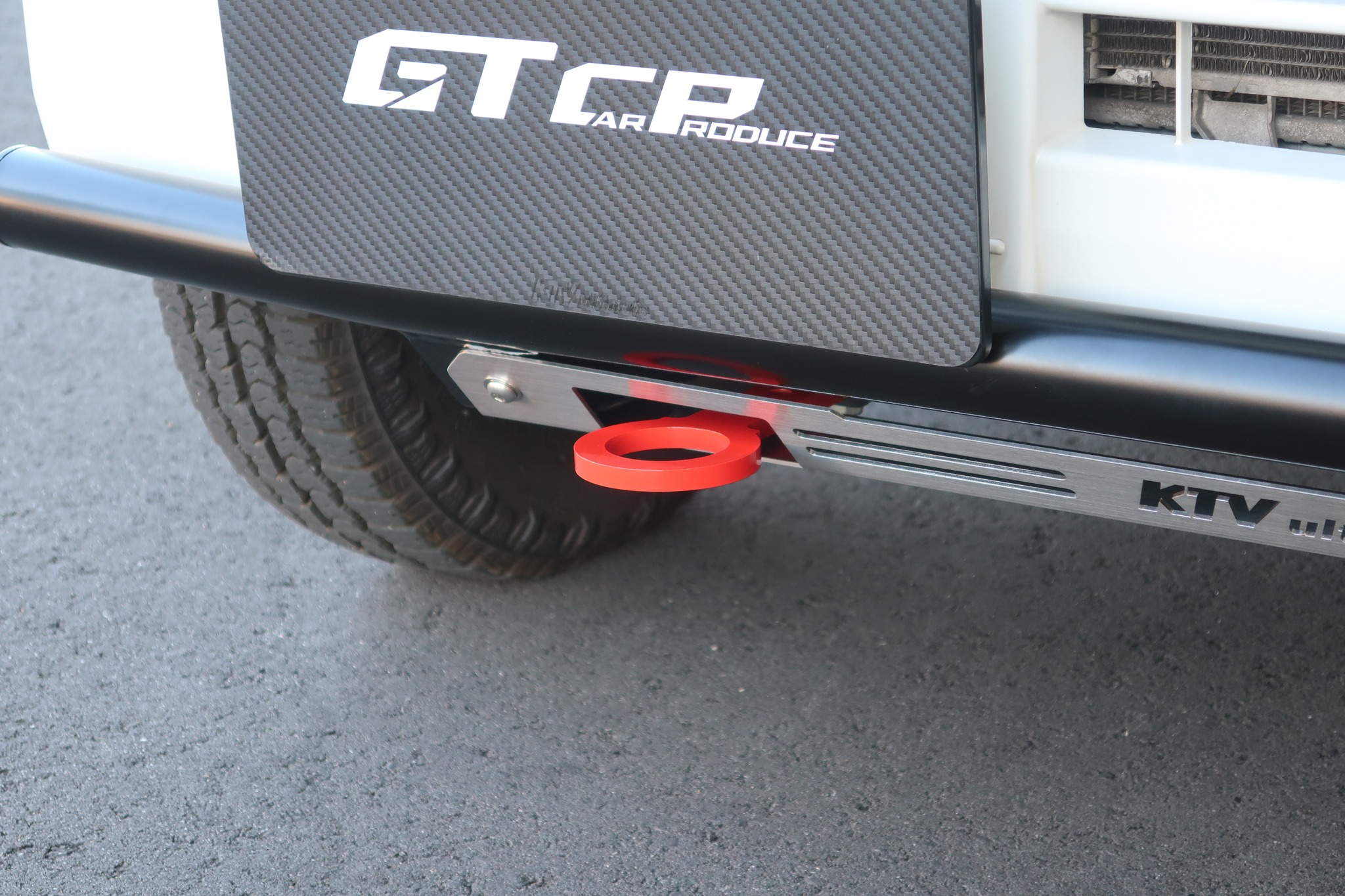 株式会社Gt Carプロデュース - 装着後のフロント牽引フック