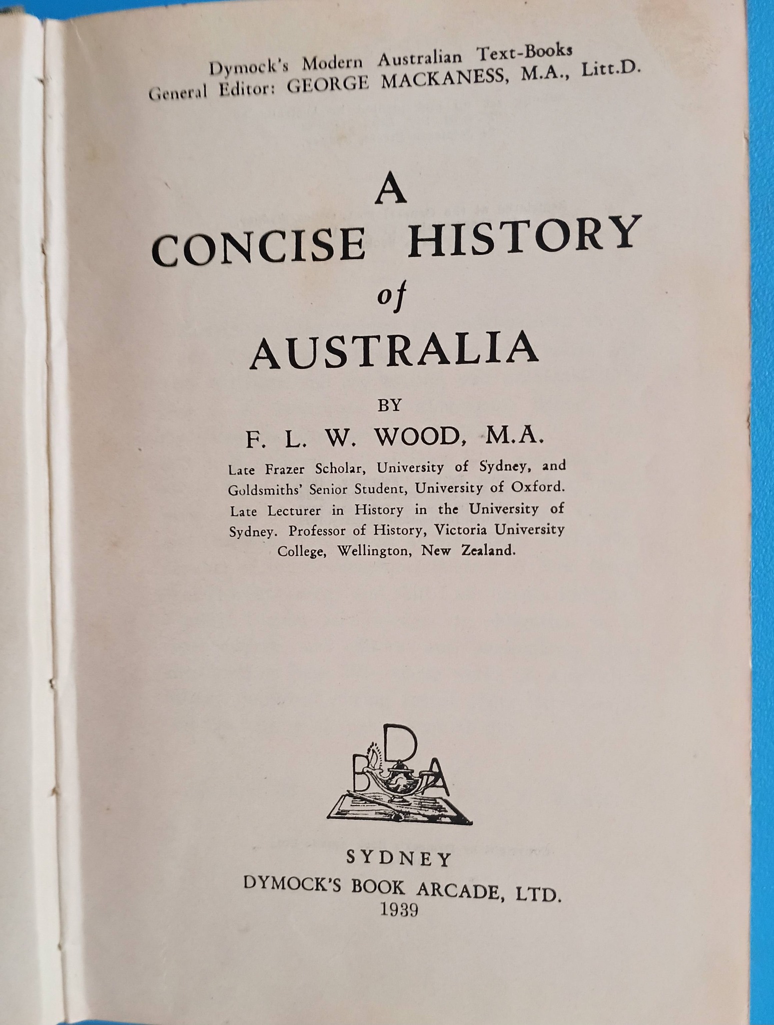 4 Queensland school book's 🏫 1913 35 and 1939. One 1967.