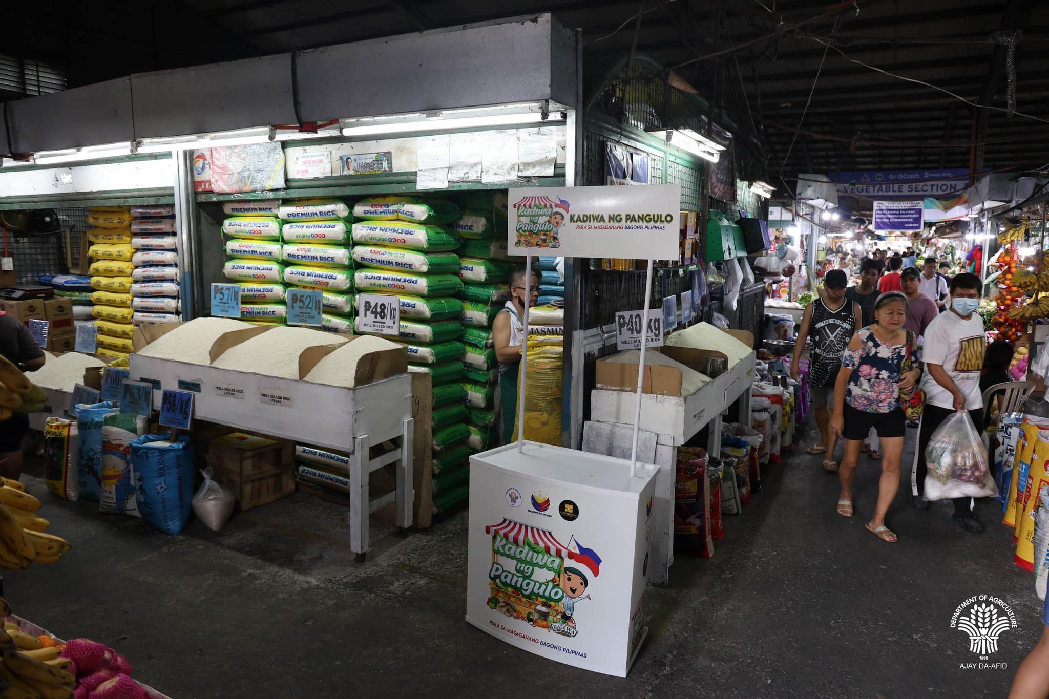 News5 - Ilang kuha sa pagbubukas ng Kadiwa ng Pangulo Rice-for-All ...
