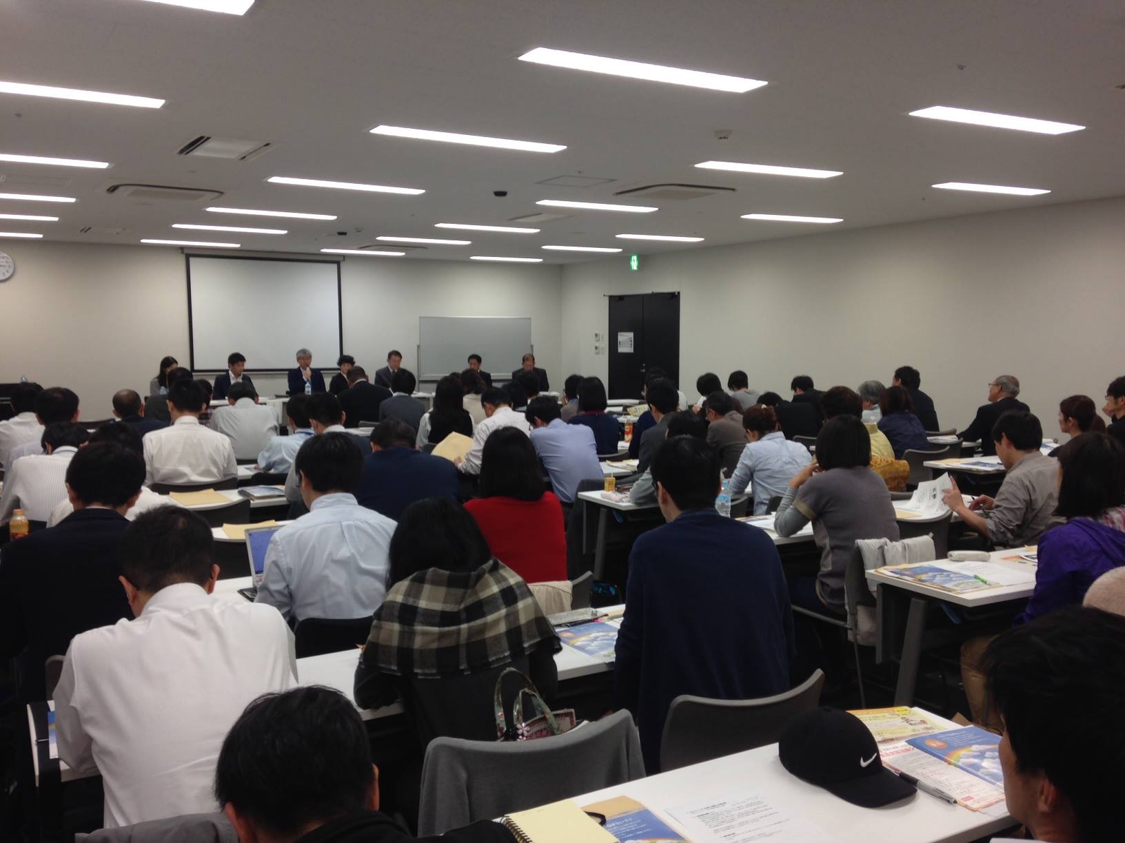 セカンドハーベスト名古屋 - こんにちは、事務局の山内です。 本日（11月16日）、ウインクあいちにて「行政と連携した生活困窮者への食品支援 ...
