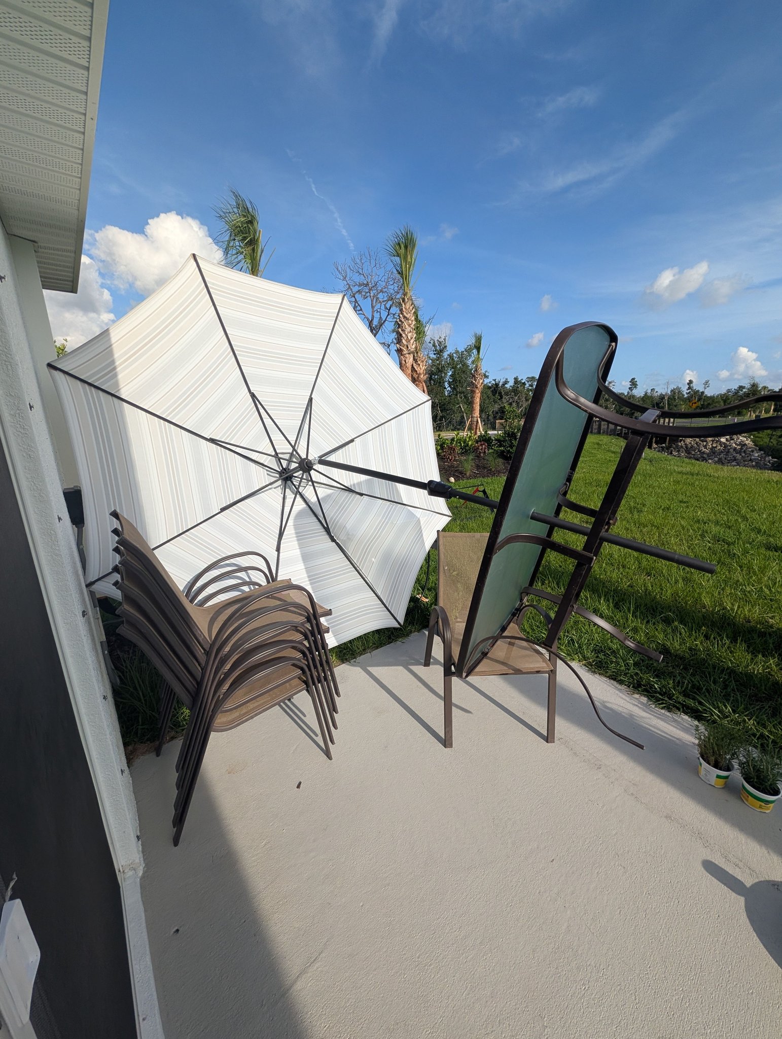 hangover patio umbrella GRAND 10x10 FT Square Patio Cantilever Umbrella, Deluxe Curvy Of critical components such as the crank handle OVIOS 15FT Double-Sided Patio Market