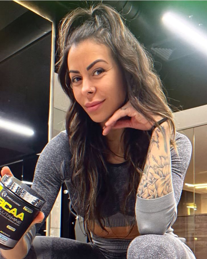 ¿La reconoces? Ella es Nanda Rocha ¡y... - People en Español
