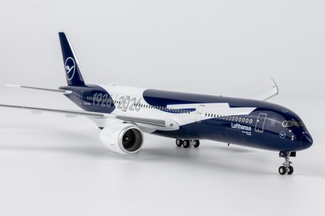 SQ 1/200 全日空787-8 首架彩繪機JA801A JA802A JA801A 是All Nippon