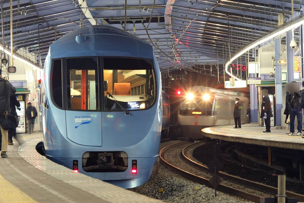 お知らせ 臨時特急ロマンスカー「ニューイヤーエクスプレス号