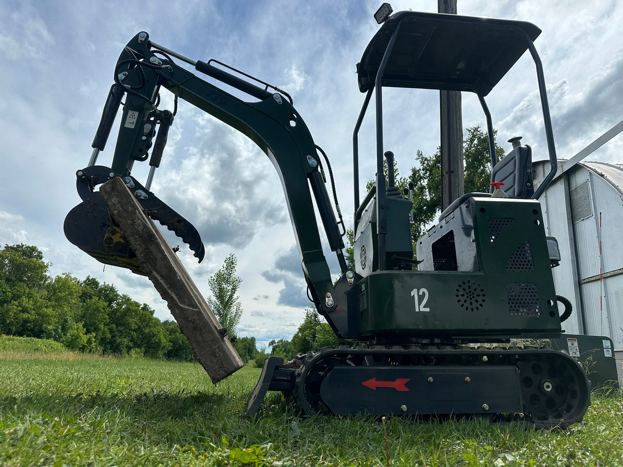 Meet the ZG210 Crawler Hydraulic Excavator from SINOMACH — built