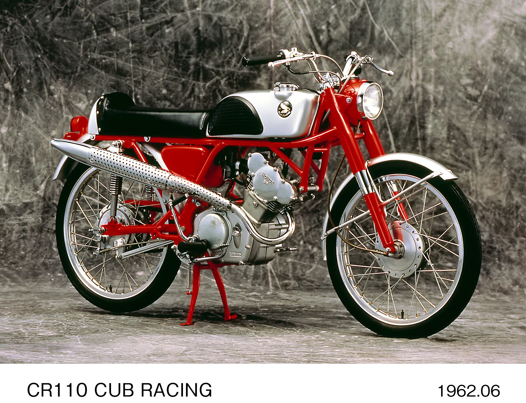 🏍️ 1962 Honda CR110 Cub Racing – The Tiny Racer That Made