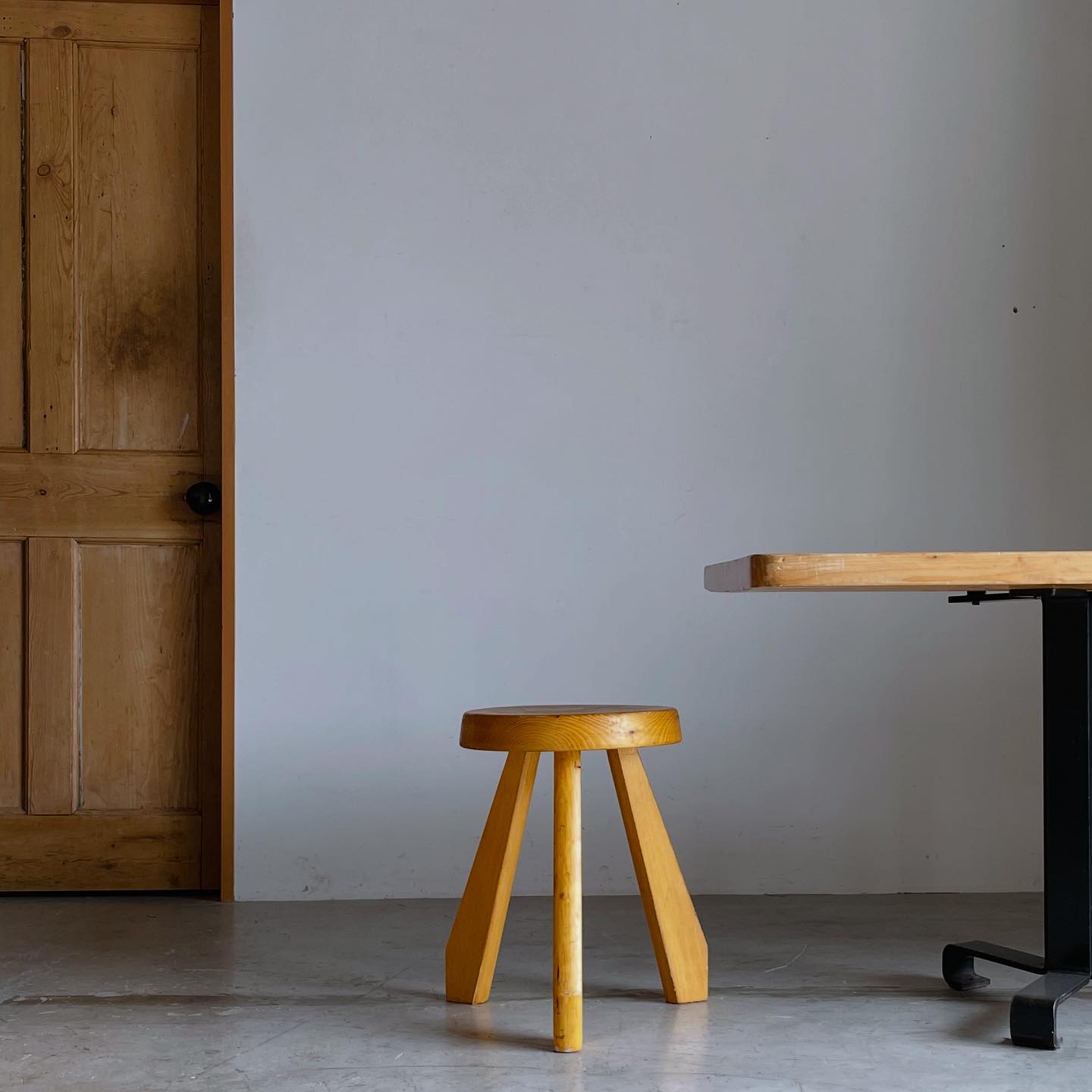 Sandoz” Stool - (Les Arcs ver.) By Charlotte Perriand