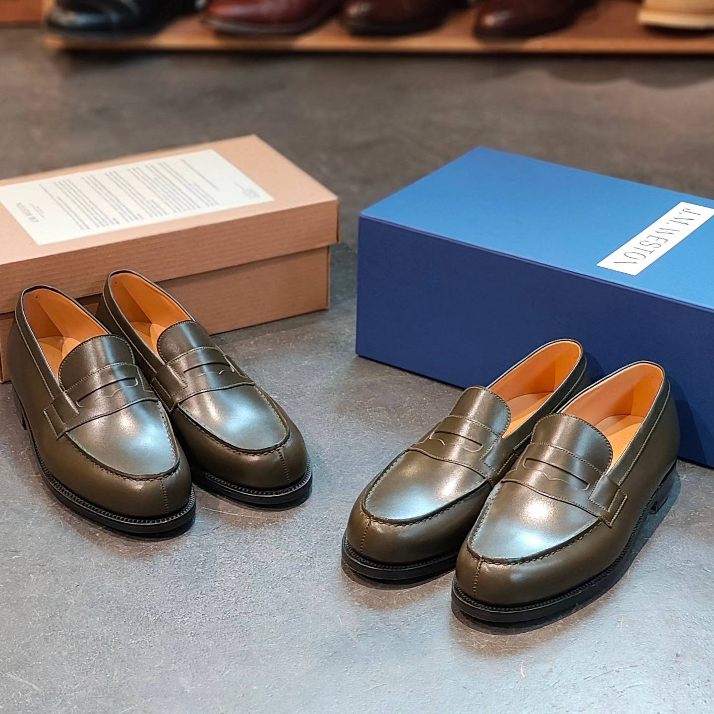ラストラボ - ラストラボ added a new photo. John Lobb ジョンロブ 