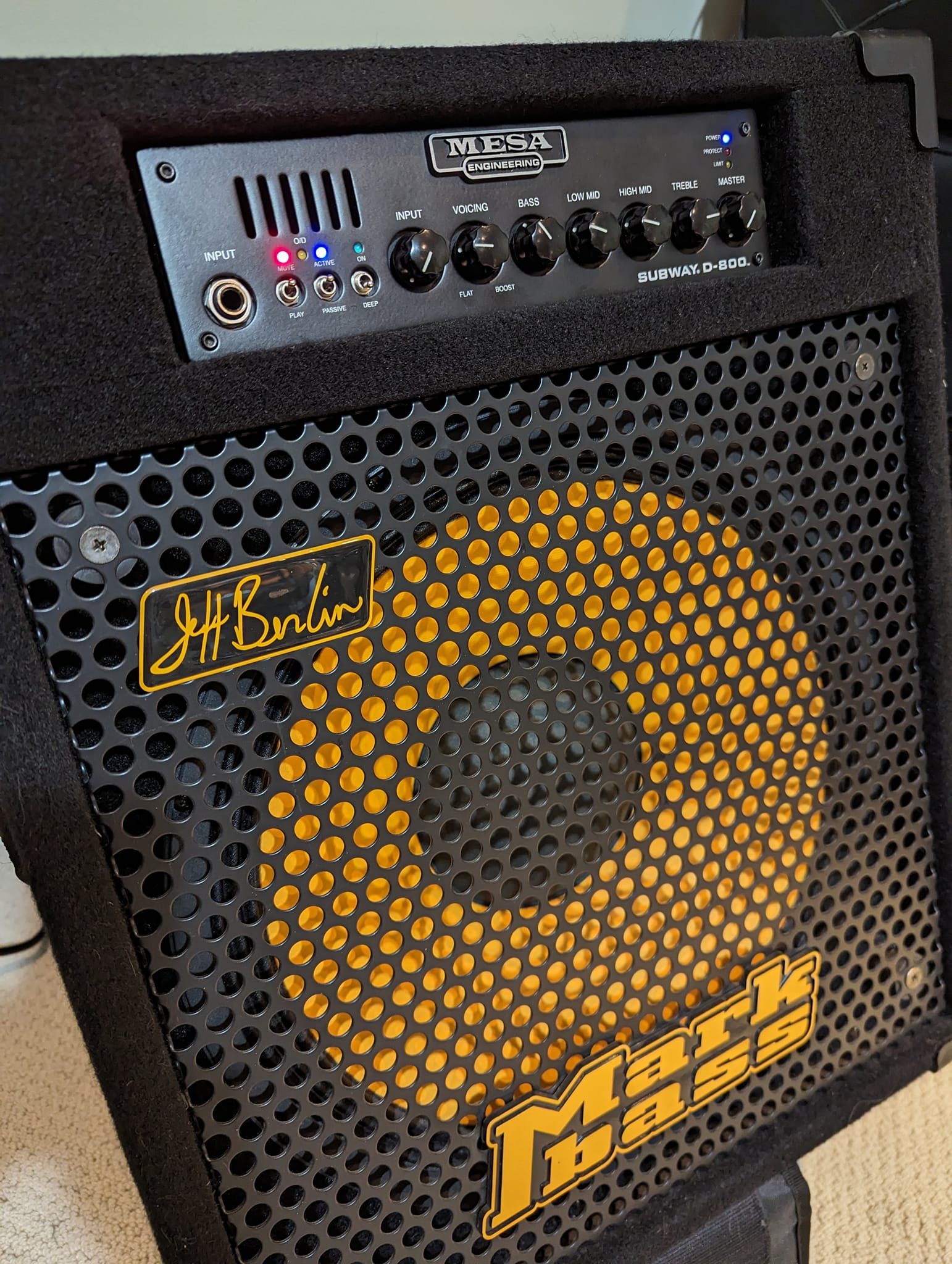 Is Mark Bass Combo Head II with 12
