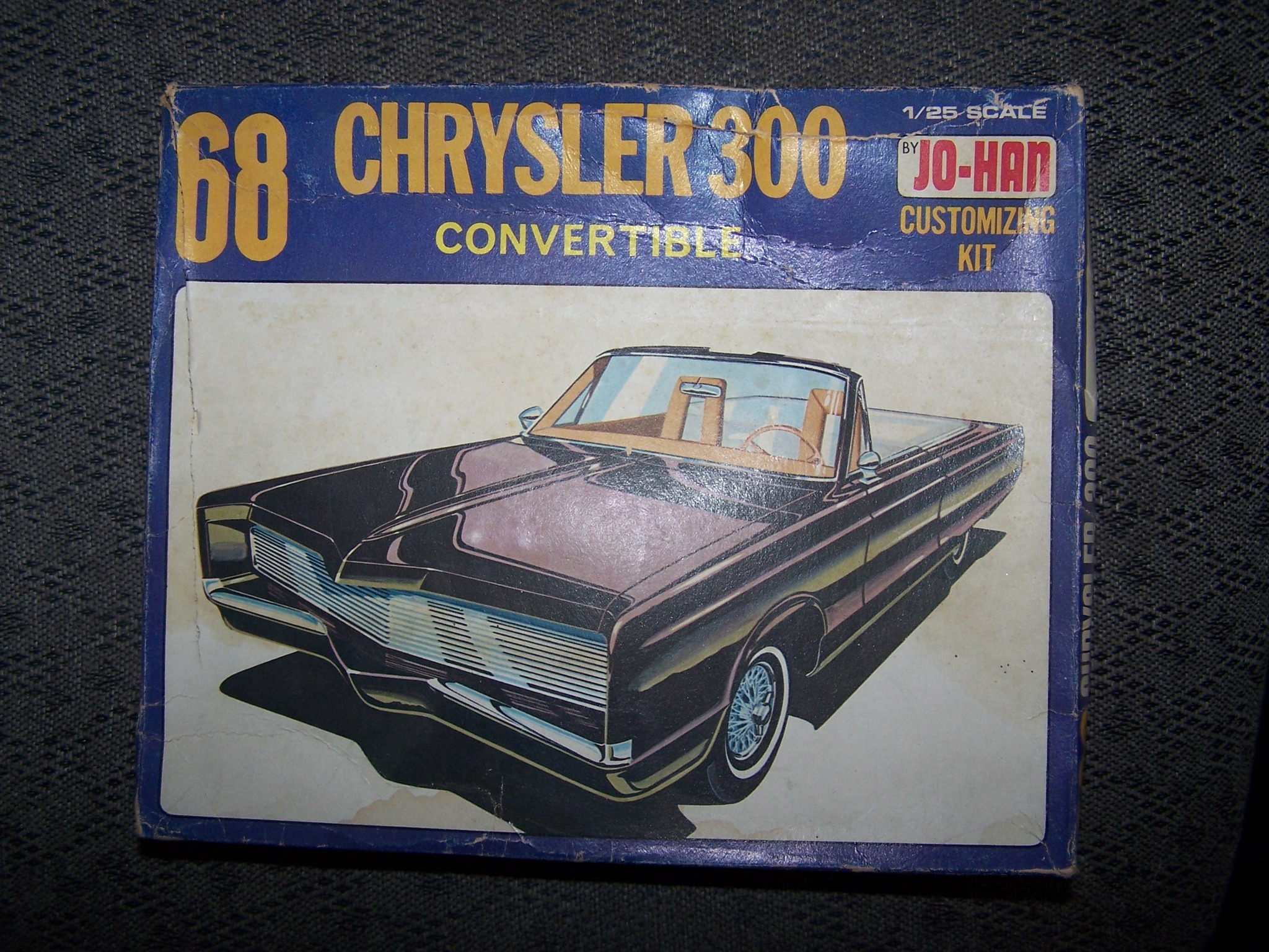 Johan 1968 Chrysler 300 Convert. 68 CHRYSLER 300 CONVERTIBLE 1/25 