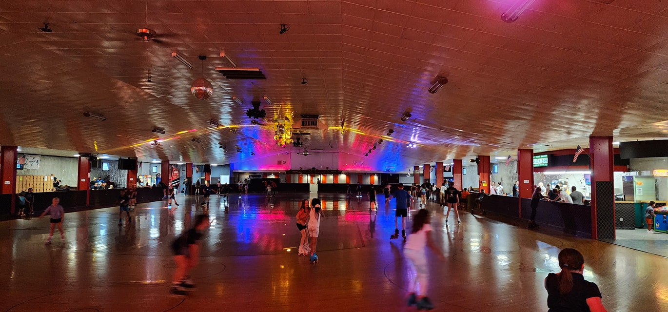 Roll Arena Skating Rink (Elyria) | Elyria OH