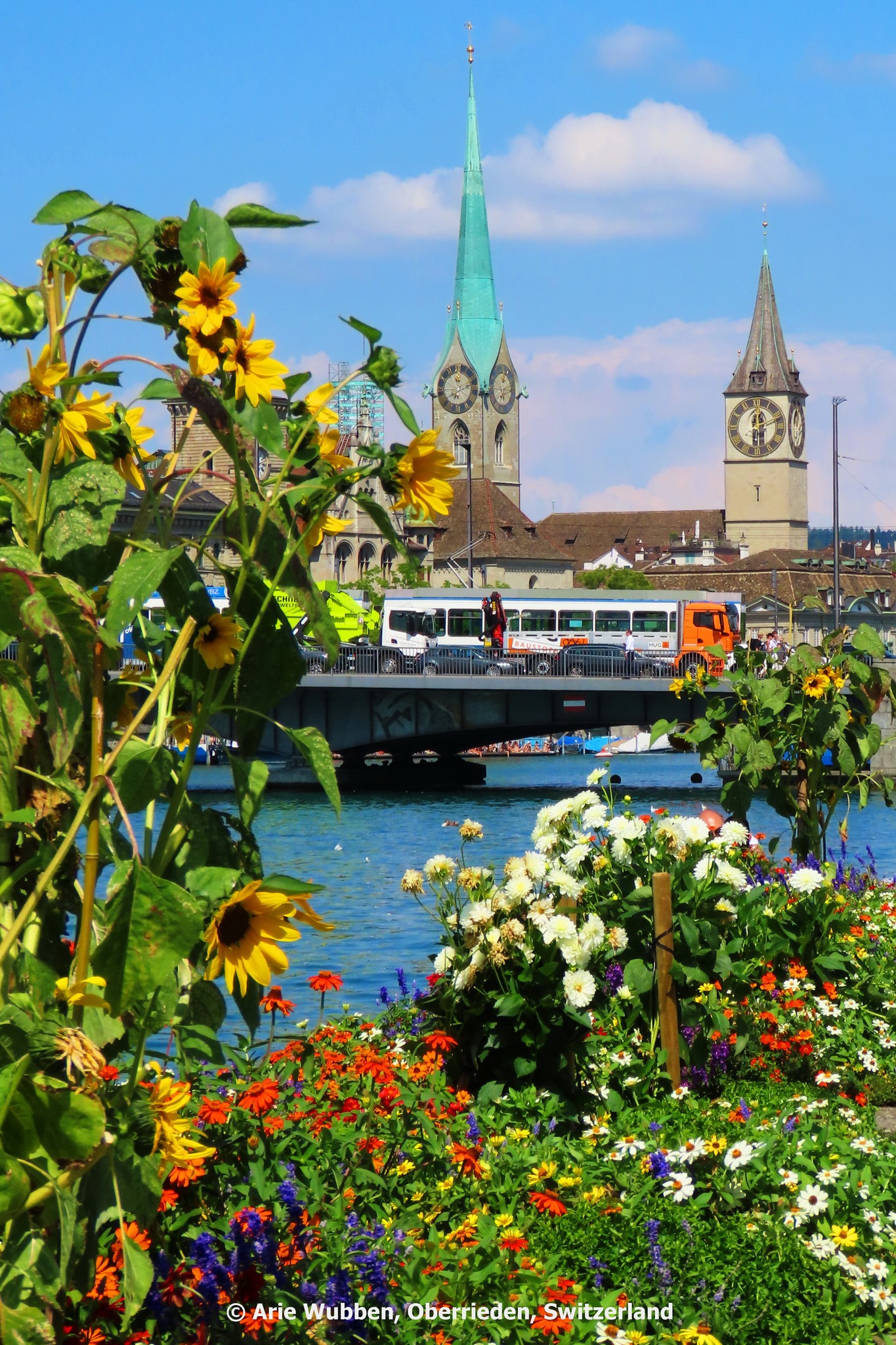 What is the Zurich bridge statue?