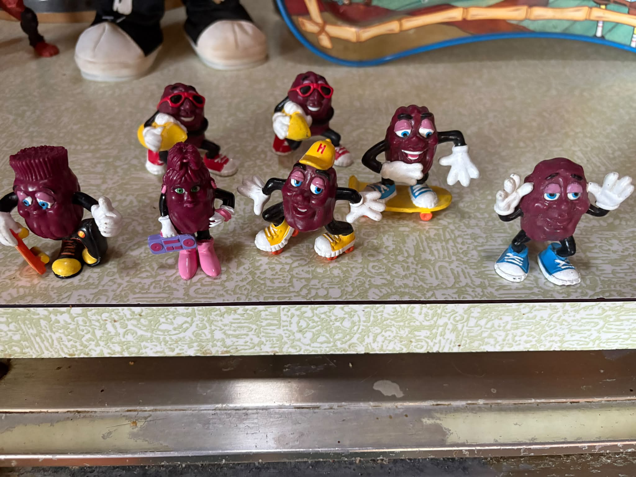 Vintage 1987 California Raisins toys found at flea market