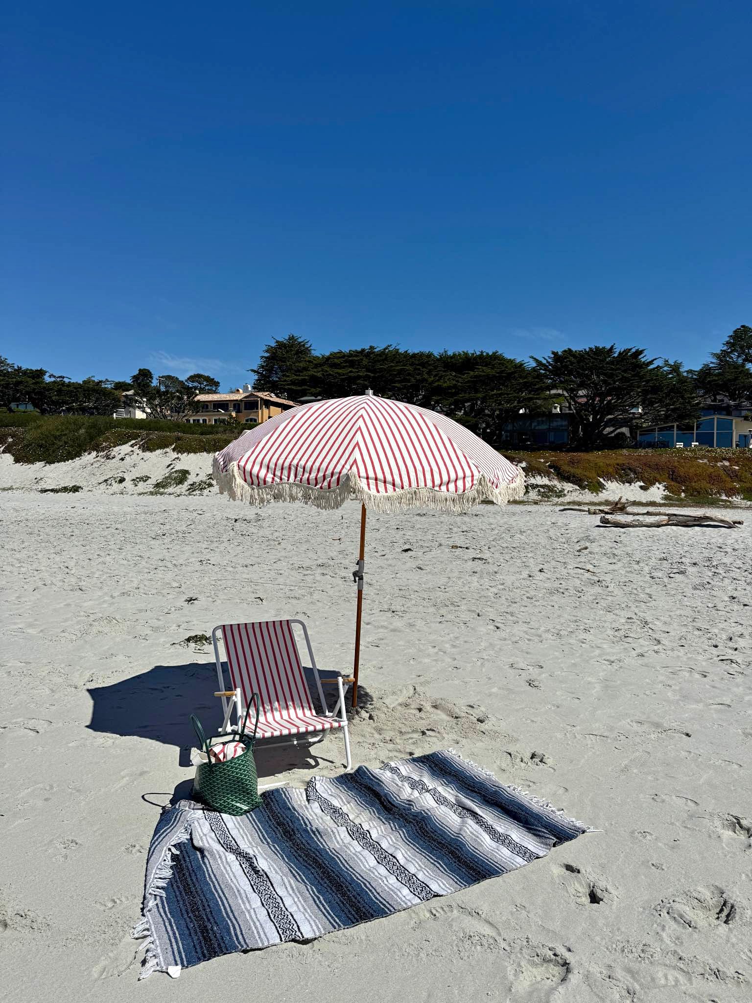 lilly pulitzer patio umbrella for Women for Golfing/Beach/Travel, Large Cute Umbrella for Rain or Sun, Via Amore Spritzer : Sports & Outdoors Let every rainy day feel like a walk by the shore with our travel umbrella Lilly Pulitzer + Congress Hall