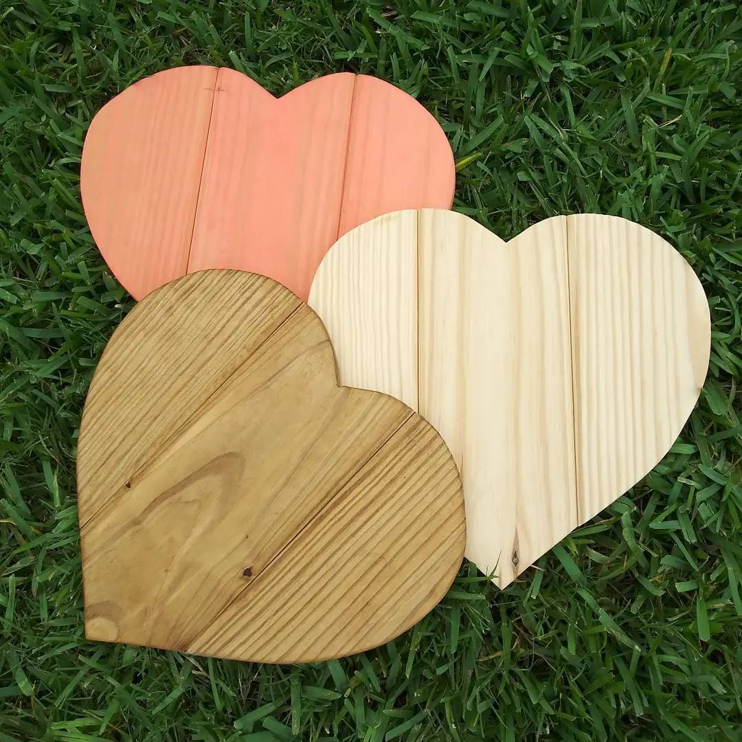 A staple in our shop... Our Rustic... - Southern Pallet Works