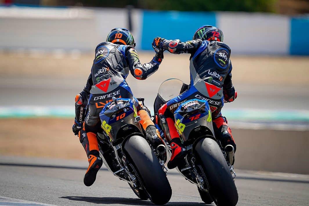 Jatuh Bersama 😆 Inilah salah satu... - GP Racing Indonesia