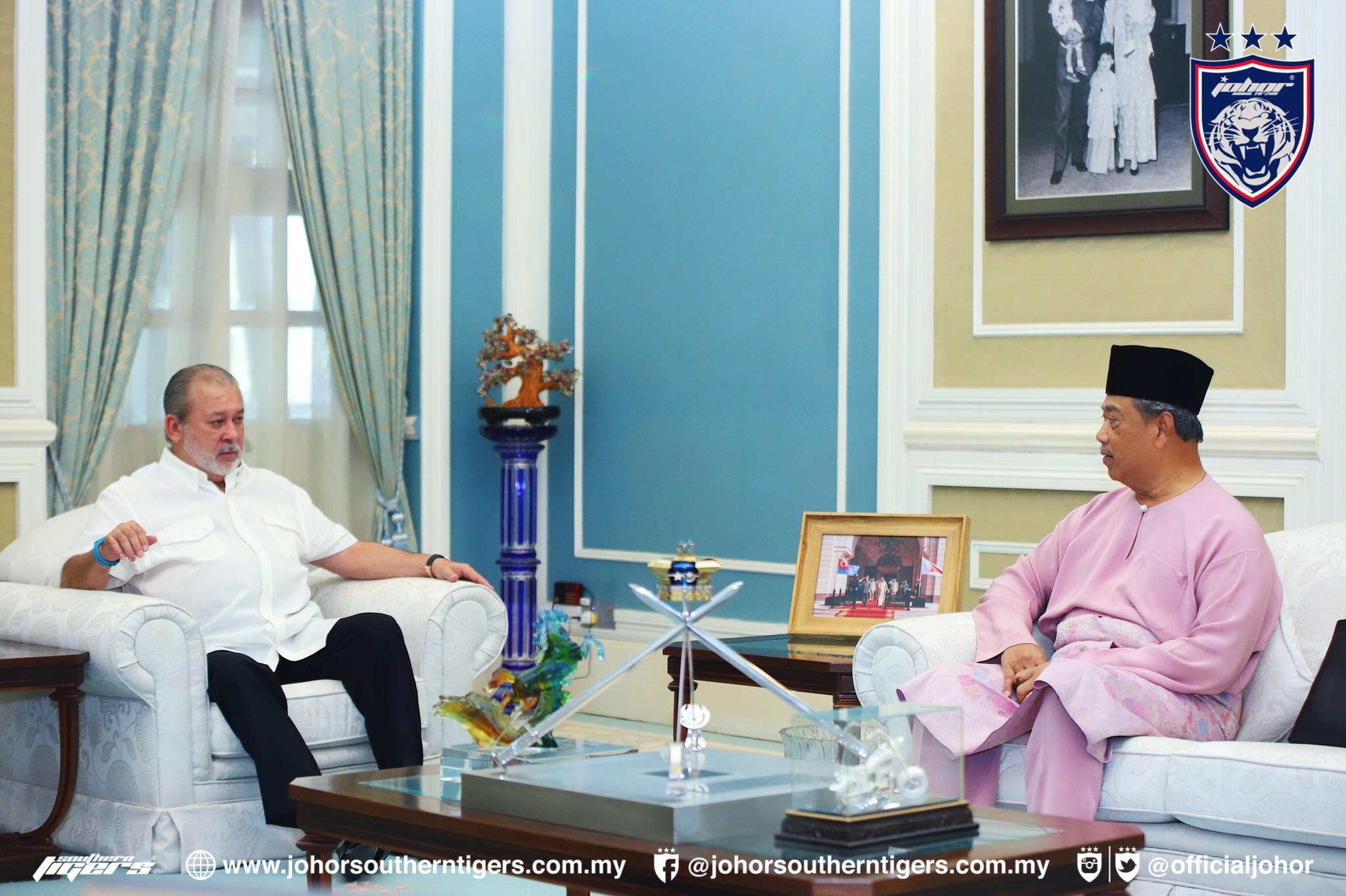 DYMM SULTAN JOHOR DAN DYAM TUNKU... - JOHOR Southern Tigers | Facebook