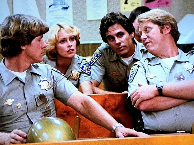 Com - CHiPs (TV Series 1977–1983) ️ Loved watching this show and all ...