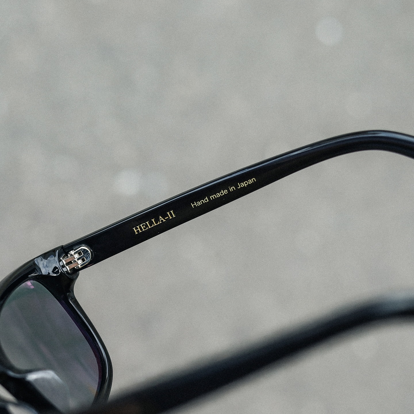 UNCROWD】HELLA-Ⅱ -PHOTOCHROMIC- (BLACK-P.GRAY) 紫外線に反応して