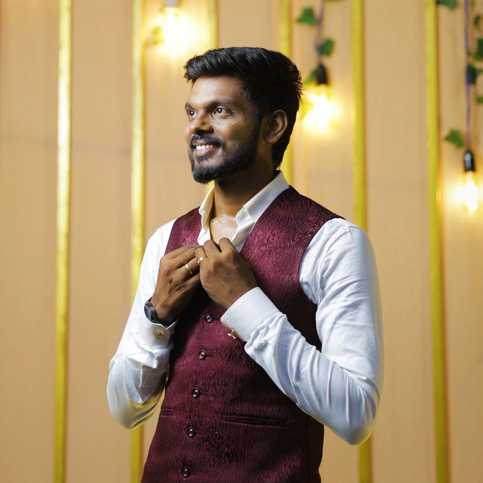 Thoongumpothu kooda HR ah than ya irukanga 😂 Oru mandadi ku Manda ...