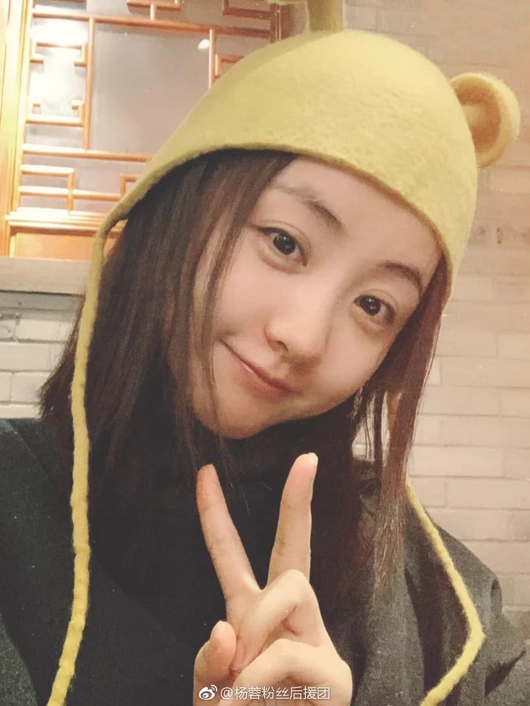 杨蓉马来西亚后援团 - 【蓉·小红书】更新一则 “好久没吃火锅啦” 今天是顶着小蘑菇的可爱蓉[馋嘴]... | Facebook