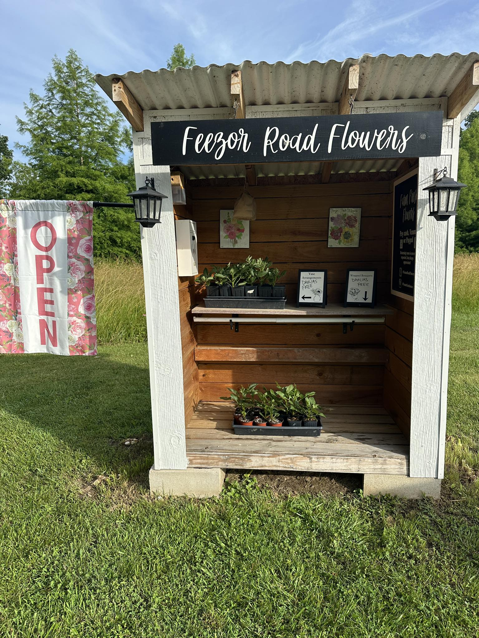 Feezor Road Flowers | Farmington MO