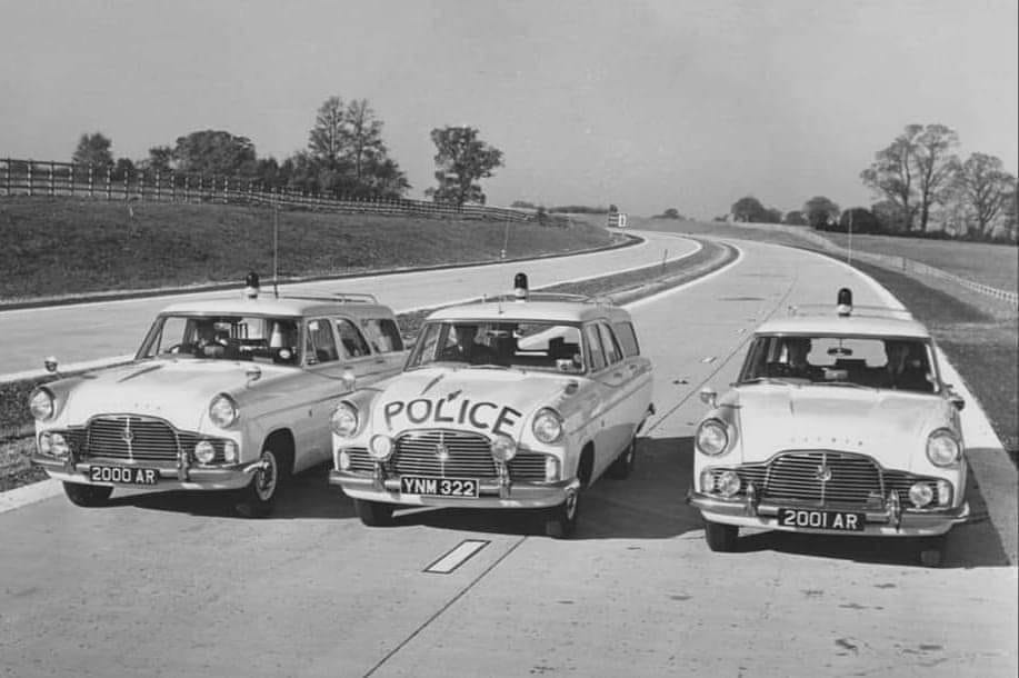 M6] フォード・ゼファー Motorway Patrol Car Ford Zephyr motorway