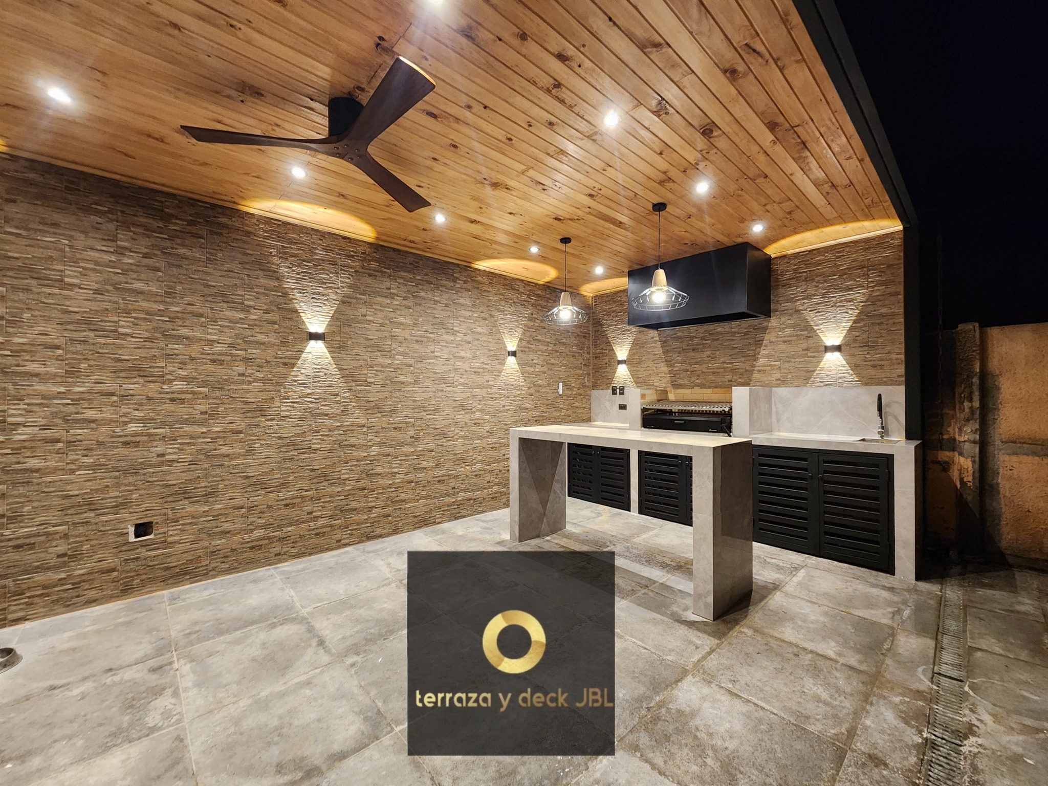 Wpcdeckchile - Revestimiento para muros, ideal para exterior e interior ...