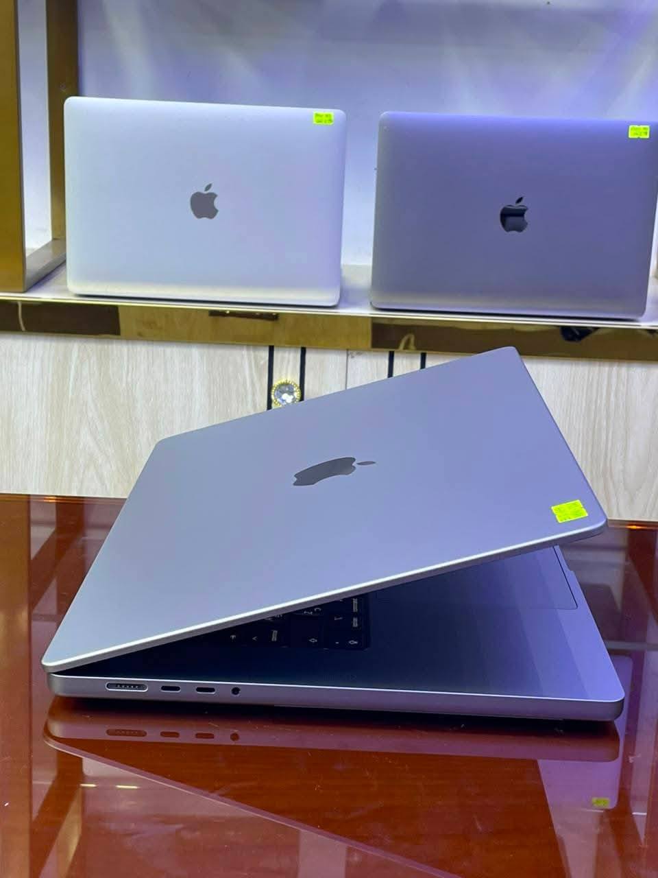 🔥 MacBook Pro M1 MAX – Ultimate Performance Machine 🔥 💻 Model