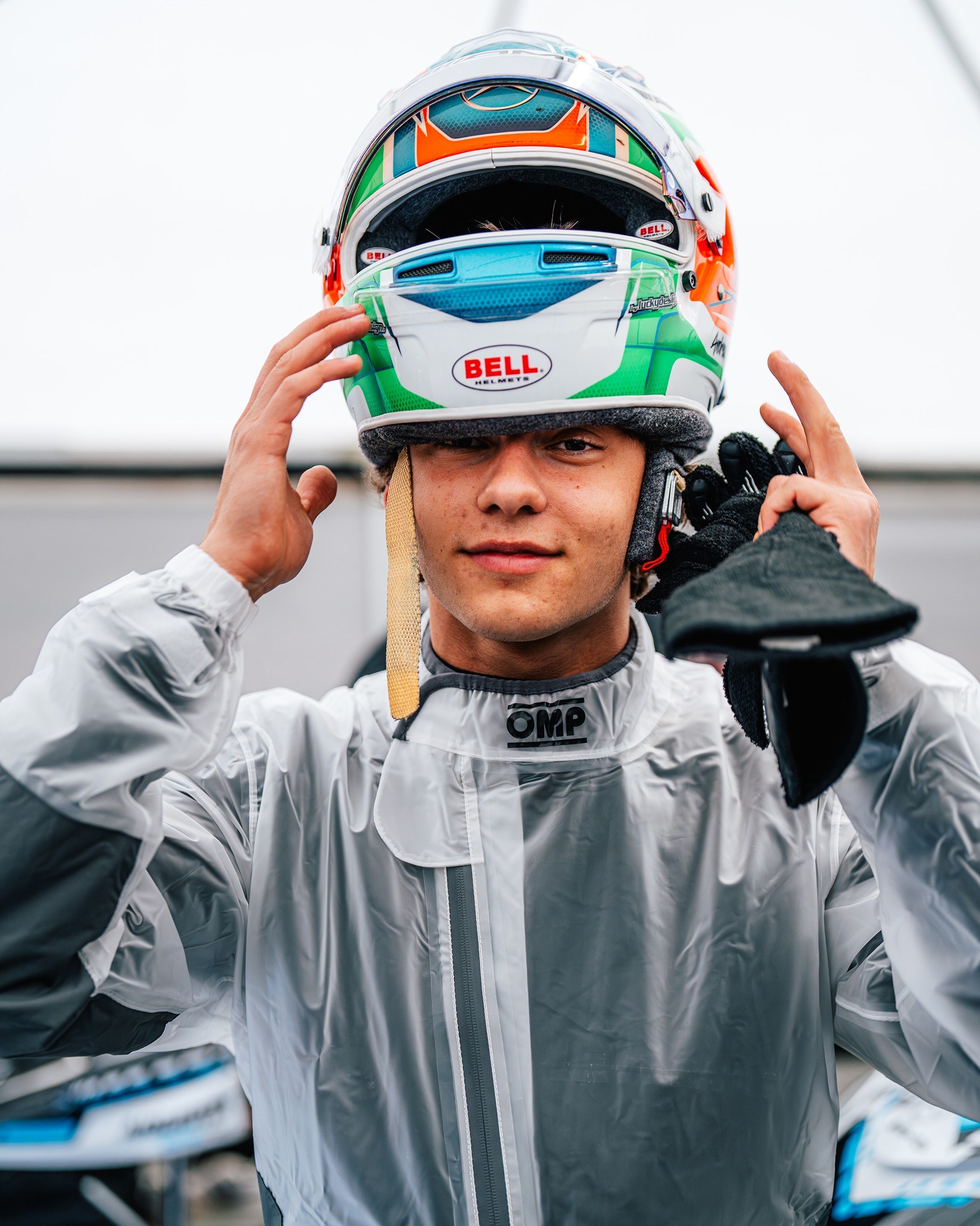 Kimi Antonelli Mercedes 荒削り Used Gloves F1