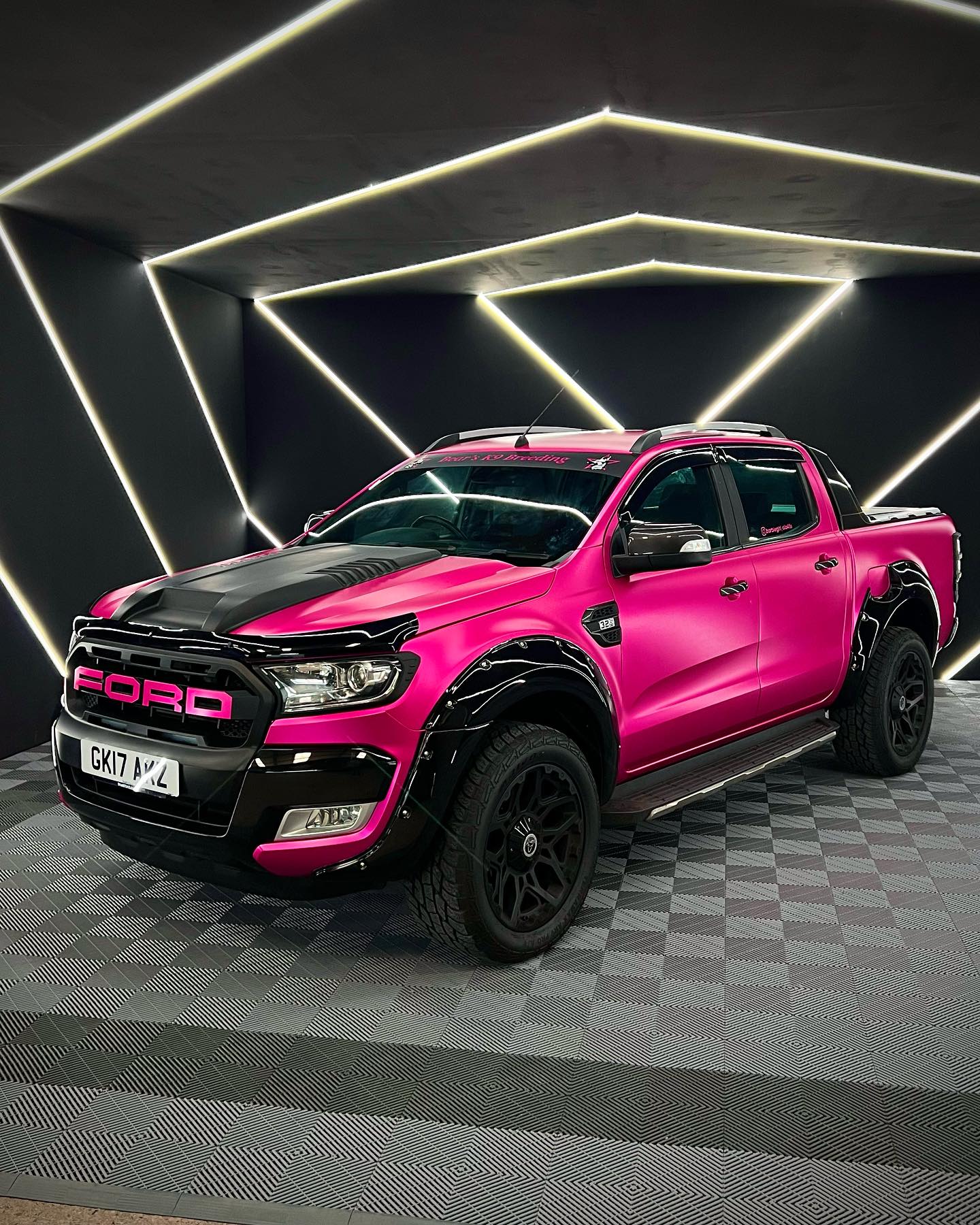 Wrap Capital - Ford Ranger 🌸 . ️Wrapped in @teckwrap.uk...