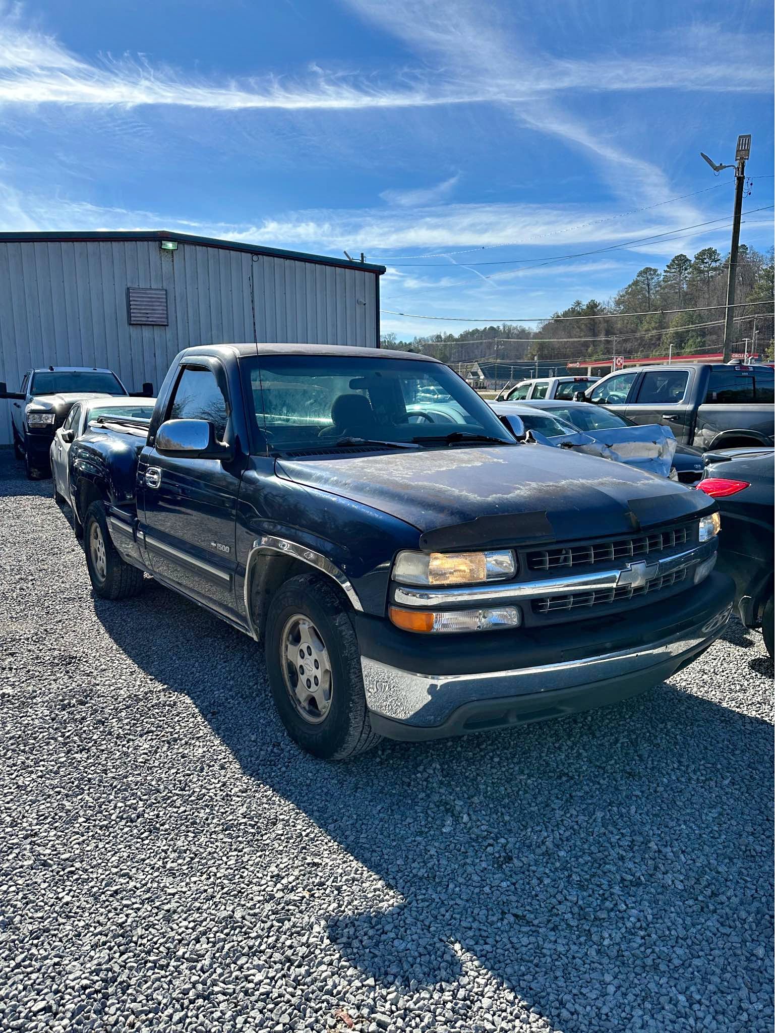 1999 Chevrolet 1500 Regular Cab · Short Bed