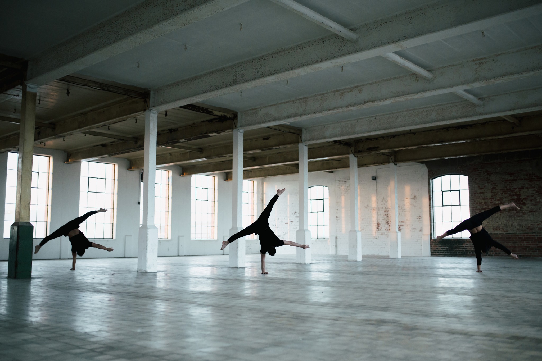 Macaco is a basic acrobatic movement that originates in capoeira. It’s ...