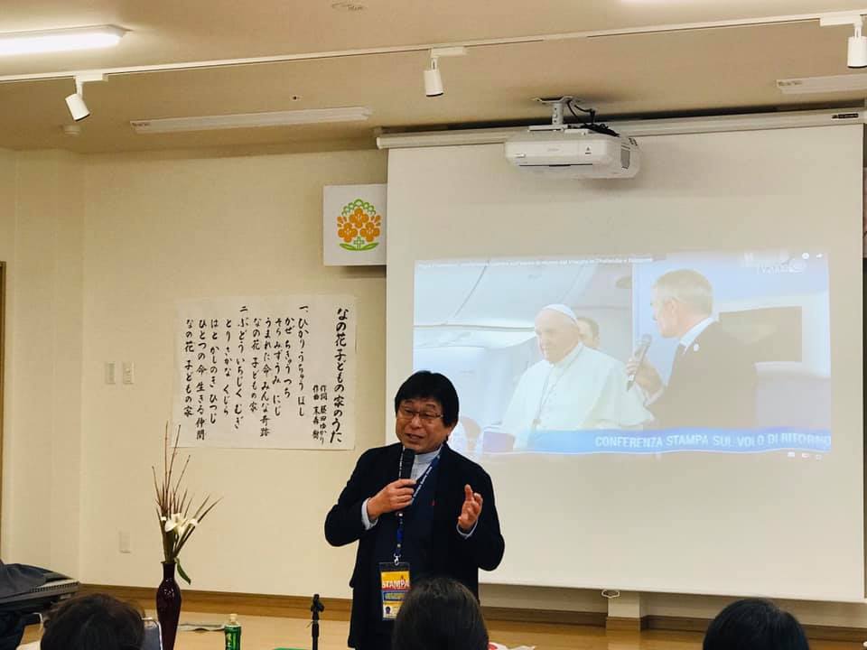 なの花子どもの家 小郡カトリック幼稚園の園長でもある山元眞神父が なの花子どもの家にきてくださり Facebook