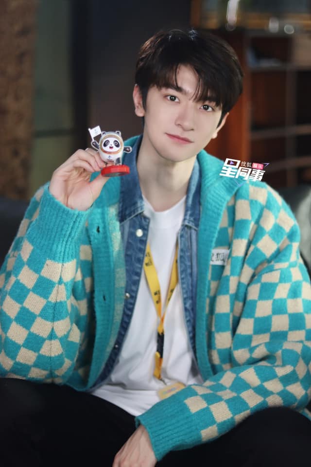 2022.02.10 我的同事是明星啊's Weibo... - LinYi Lover Thailand 林一 | Facebook