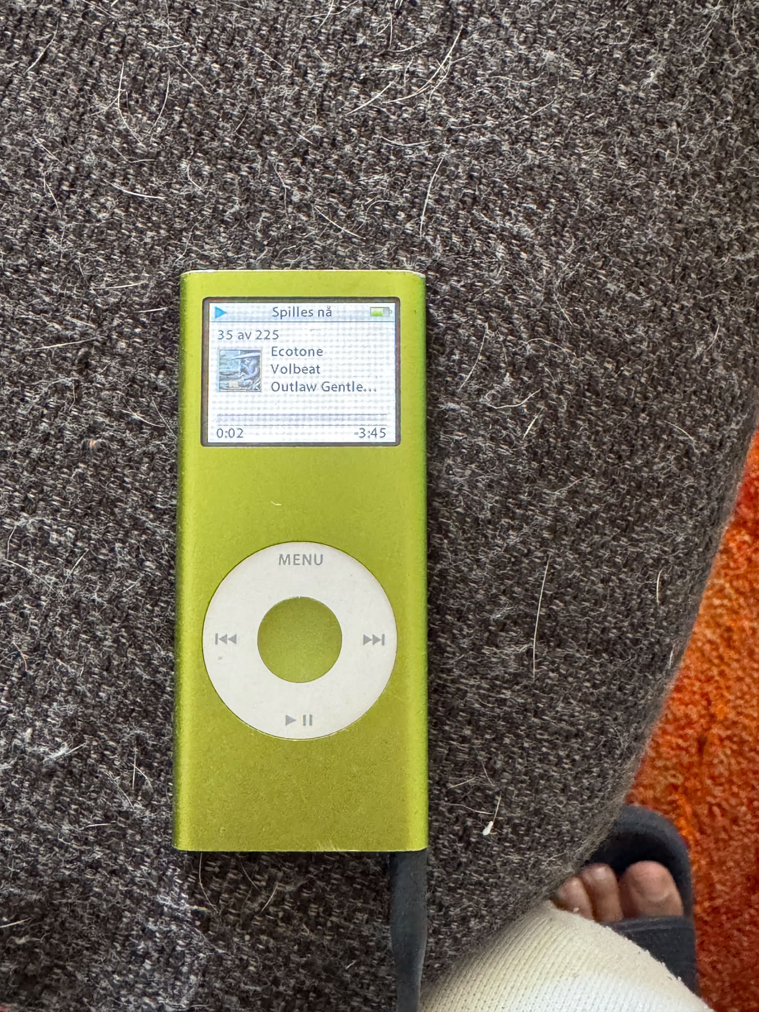 Classic Apple iPods in fun colors