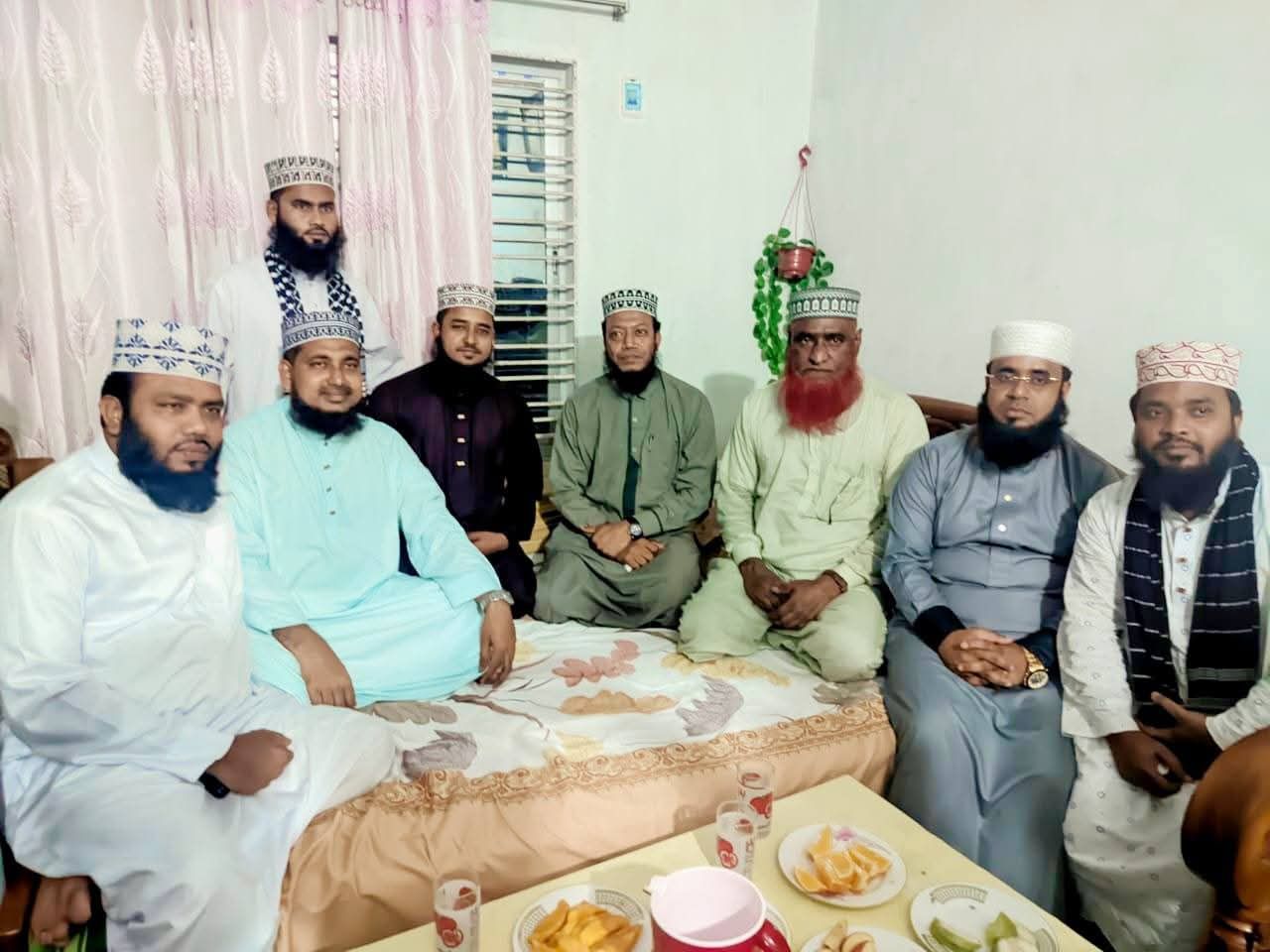 Mufti - আলহামদুলিল্লাহ,, গতরাতে গোলাম রাব্বানী যুক্তিবাদী ভাই এর বাসায়