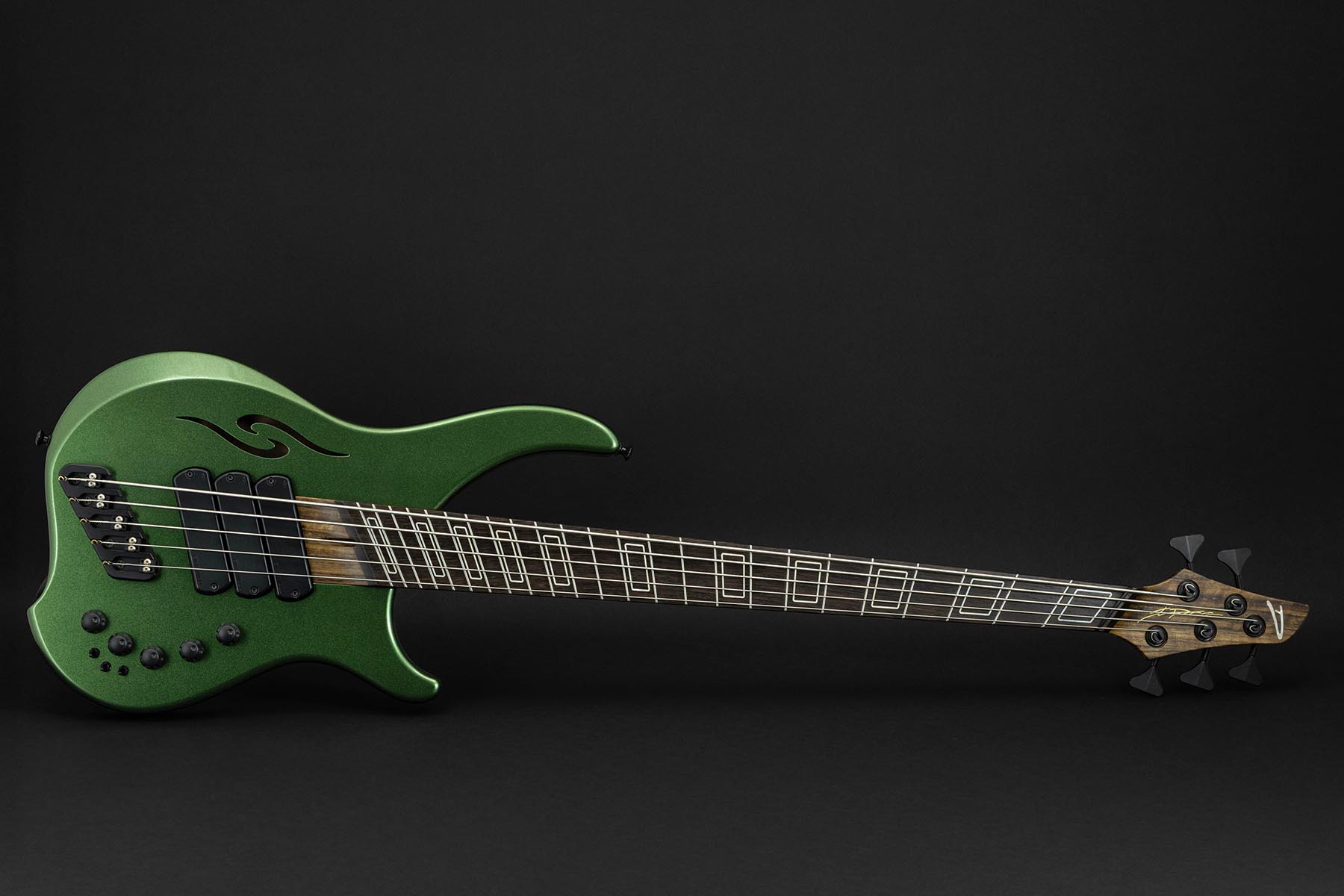 A Riddler Colorshift finish makes this ABI extra special. These