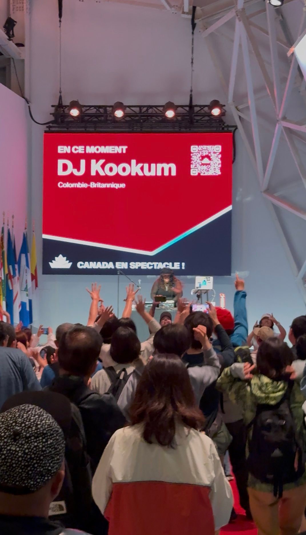 Nobuhiro的台日任意門 - DJ Kookum 是一位著名的原住民DJ兼製作人，來自亞歷克西斯納科塔蘇族（Alexis Nakota ...