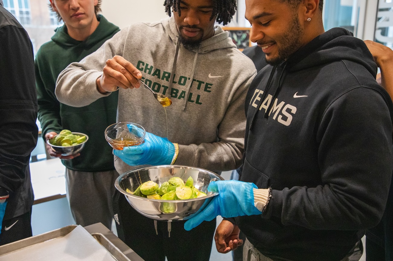 🏈🔥 Fueling Like a Pro! 🔥🏈 Our... - UNC Charlotte Niner Diners | Facebook