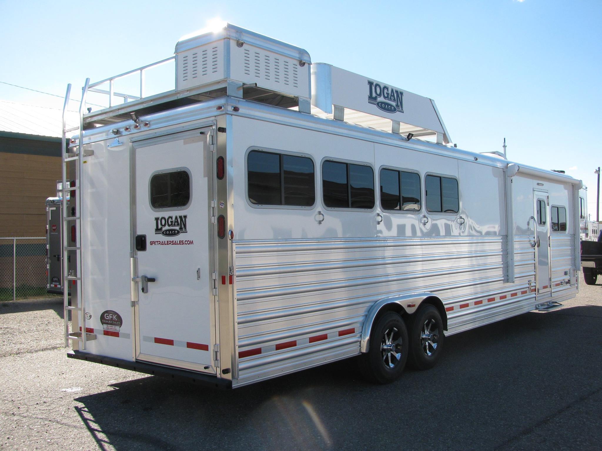 New Logan 812 Razor 4 horse Slide out... - GFK Trailer Sales | Facebook