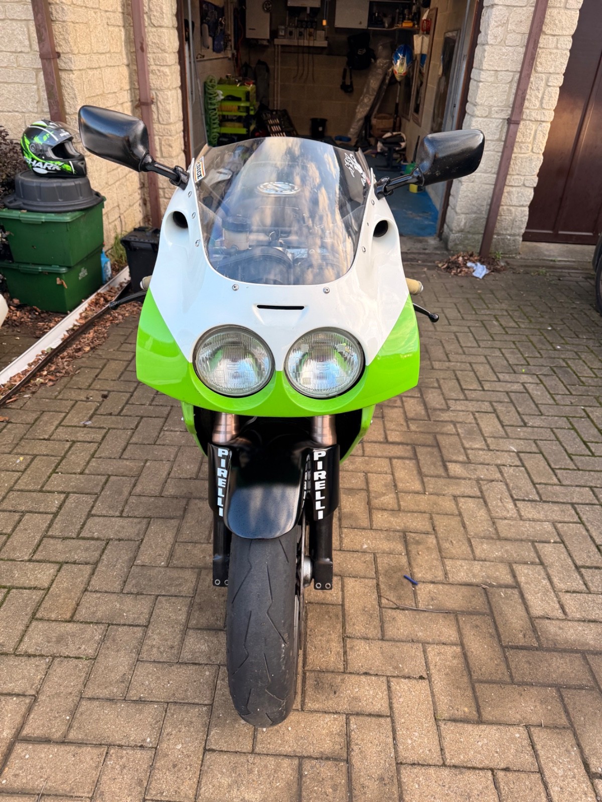 This iconic 1992 Kawasaki Zxr750 boasts a pristine bodywork and an