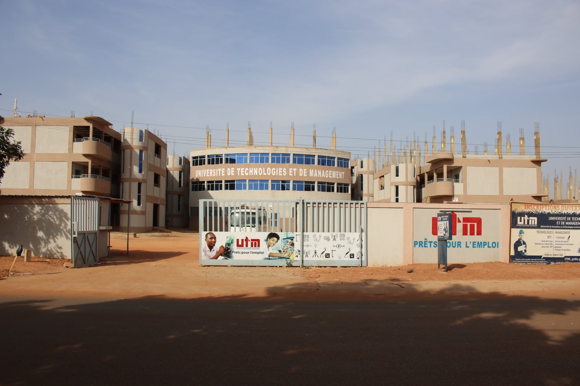 Université de Technologies et de Management - Home