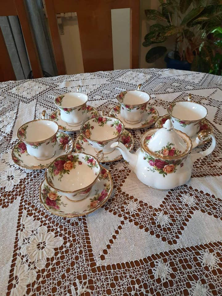 Branded tea cup sets,... - Japan Surplus Shoshi Trading | Facebook