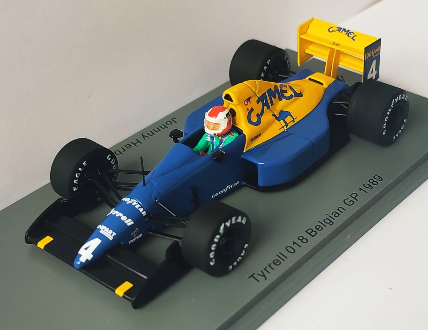 Tyrrell 018 Ford DFR at 1989 Japanese Grand Prix