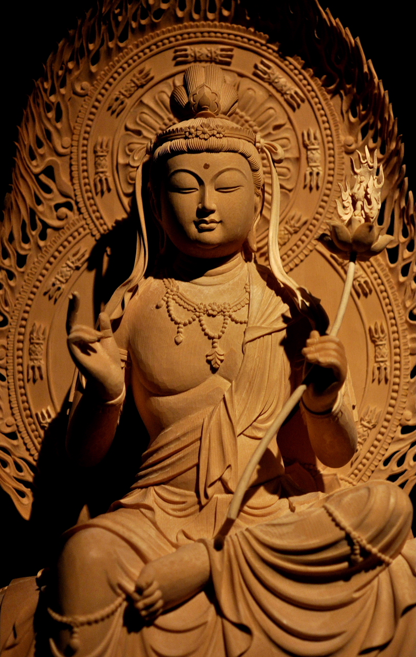 仏像彫刻原田 - 仏像彫刻原田謹刻 薬師如来坐像（やくしにょらいざぞう） 【薬師如来】 正確には薬師瑠璃光如来という。瑠璃光を以て衆生の病を ...